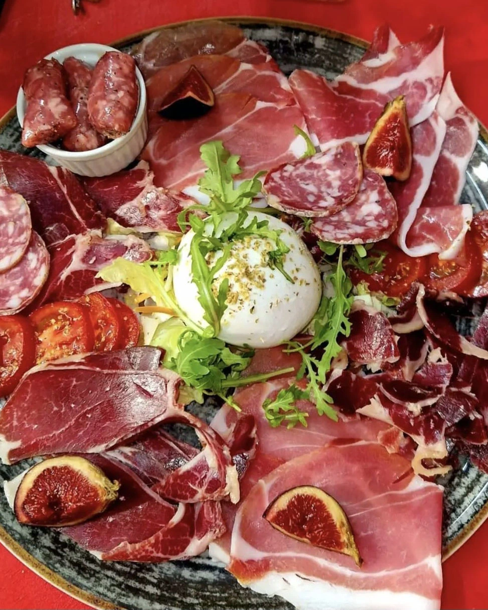 degustazione-tagliere-fuori-dal-comune-la-qualunque-grill-rho-milano