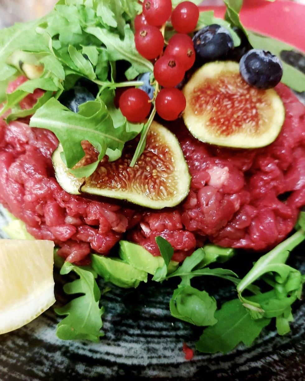 tartare-di-fassona-piemontese-rho-carne-cruda-freschissima-trasparenza-macellaia