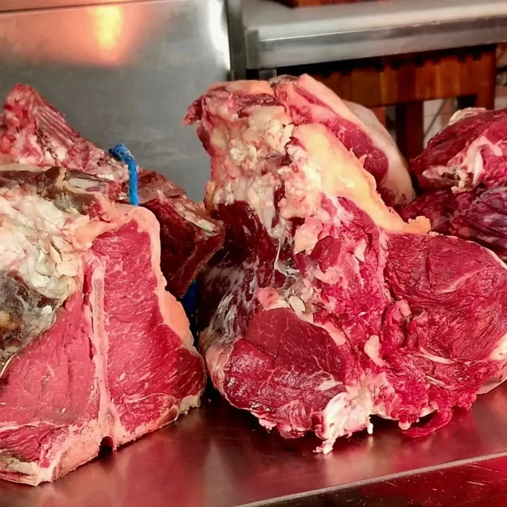 Carne in frollatura macelleria The King Rho - processo artigianale dal 1914 per carni pregiate